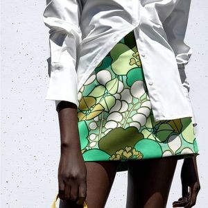 Zara Green Printed Mini Skirt
